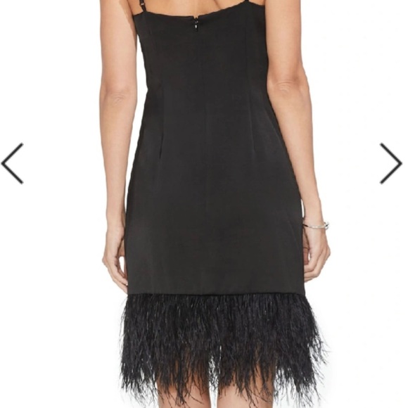 Vince Camuto Black Dress Ostrich Feather Hem Size 4 NWT $169 - Picture 2 of 3